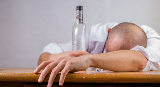 Pitie a zvyky, ktoré vám poškodzujú pečeň