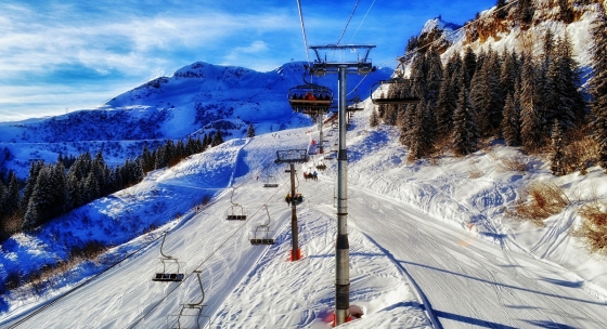 Top 10 svetových lyžiarskych destinácií pre nadšencov lyžovania